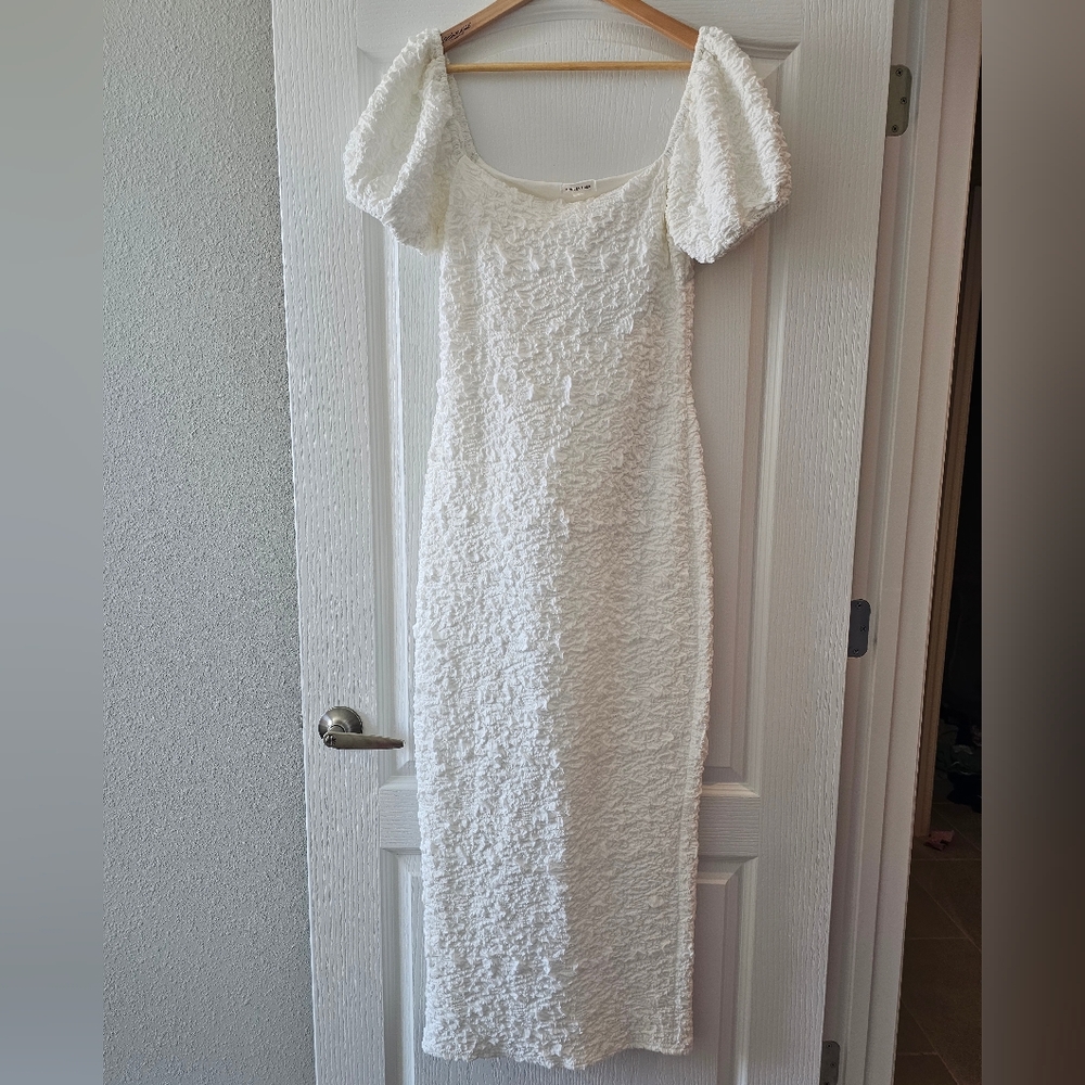 Elegant White Textured Dress